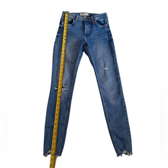 Bershka Denim Skinny Medium Rise Distressed Jeans Size 4 - Picture 7 of 17